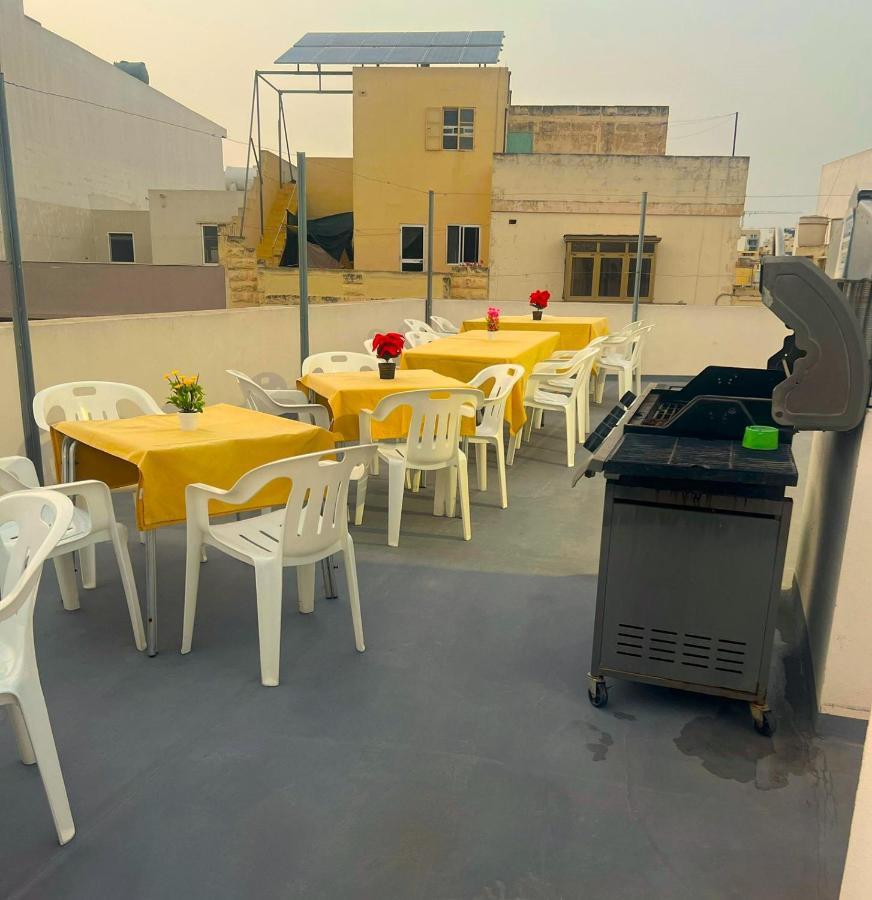 Smart Hostel Birkirkara Eksteriør bilde